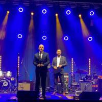 Kolejny koncert za nami. Od ośmiu lat finałem Konkursu Wokalno- Muzycznego GRAMmy na tak! jest występ gwiazdy wieczoru. W tym roku zwycięzcy- ARTYŚCI 2023 saportowali Sławomira.
