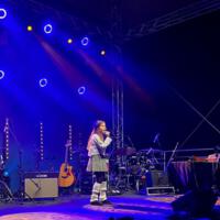 Kolejny koncert za nami. Od ośmiu lat finałem Konkursu Wokalno- Muzycznego GRAMmy na tak! jest występ gwiazdy wieczoru. W tym roku zwycięzcy- ARTYŚCI 2023 saportowali Sławomira.