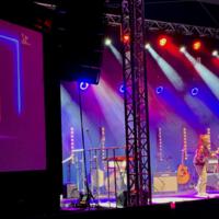 Kolejny koncert za nami. Od ośmiu lat finałem Konkursu Wokalno- Muzycznego GRAMmy na tak! jest występ gwiazdy wieczoru. W tym roku zwycięzcy- ARTYŚCI 2023 saportowali Sławomira.