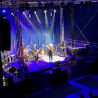 Kolejny koncert za nami. Od ośmiu lat finałem Konkursu Wokalno- Muzycznego GRAMmy na tak! jest występ gwiazdy wieczoru. W tym roku zwycięzcy- ARTYŚCI 2023 saportowali Sławomira.