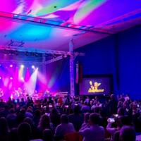 Kolejny koncert za nami. Od ośmiu lat finałem Konkursu Wokalno- Muzycznego GRAMmy na tak! jest występ gwiazdy wieczoru. W tym roku zwycięzcy- ARTYŚCI 2023 saportowali Sławomira.