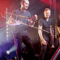 Kolejny koncert za nami. Od ośmiu lat finałem Konkursu Wokalno- Muzycznego GRAMmy na tak! jest występ gwiazdy wieczoru. W tym roku zwycięzcy- ARTYŚCI 2023 saportowali Sławomira.