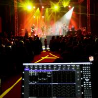 Kolejny koncert za nami. Od ośmiu lat finałem Konkursu Wokalno- Muzycznego GRAMmy na tak! jest występ gwiazdy wieczoru. W tym roku zwycięzcy- ARTYŚCI 2023 saportowali Sławomira.