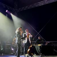 Kolejny koncert za nami. Od ośmiu lat finałem Konkursu Wokalno- Muzycznego GRAMmy na tak! jest występ gwiazdy wieczoru. W tym roku zwycięzcy- ARTYŚCI 2023 saportowali Sławomira.
