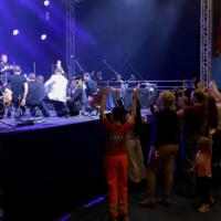 Kolejny koncert za nami. Od ośmiu lat finałem Konkursu Wokalno- Muzycznego GRAMmy na tak! jest występ gwiazdy wieczoru. W tym roku zwycięzcy- ARTYŚCI 2023 saportowali Sławomira.