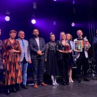 Kolejny koncert za nami. Od ośmiu lat finałem Konkursu Wokalno- Muzycznego GRAMmy na tak! jest występ gwiazdy wieczoru. W tym roku zwycięzcy- ARTYŚCI 2023 saportowali Sławomira.