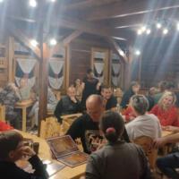 Uczestnicy wycieczki na obiedzie