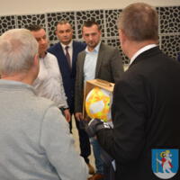 Zdjęcie ilustracyjne wiadomości: Boisko w Paszynie już gotowe – na sesji były podziękowania i „piłka z koszulką” #12