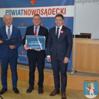 Zdjęcie ilustracyjne wiadomości: Z ostatniej chwili - 3,3 mln zł otrzyma gmina Chełmiec z Tarczy 4.0 #1